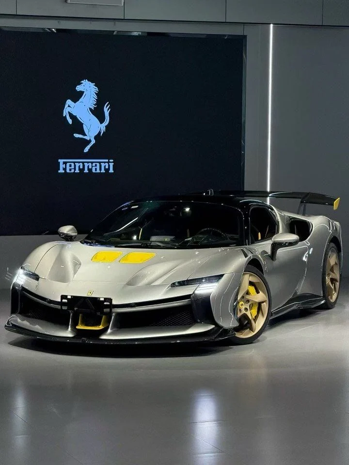 法拉利SF90 23款 3.9T V8 Stradale